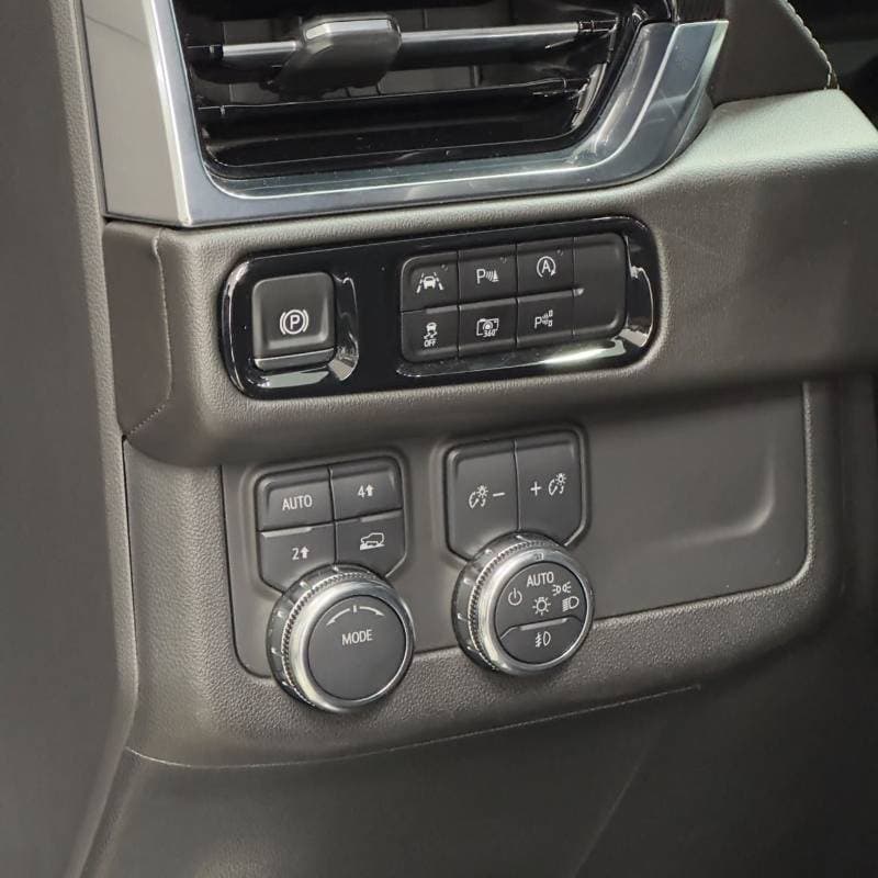 2025 GMC Yukon ELEVATION thumbnail 7