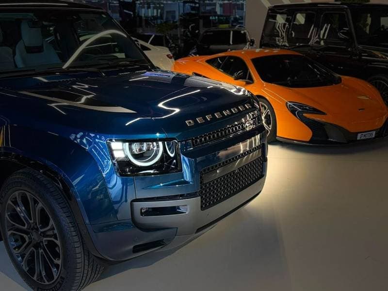 2026 Land Rover Defender 110 OCTA EDITION ONE P635 thumbnail 5