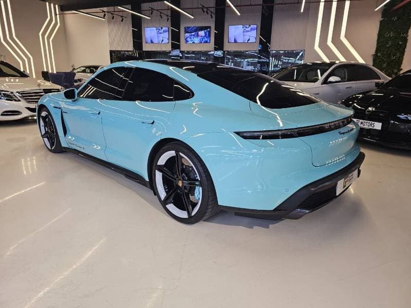 2021 Porsche Taycan TURBO S thumbnail 7