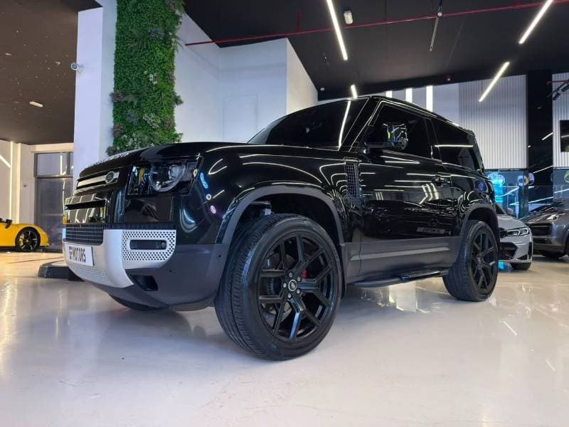 2023 Land Rover Defender 90 SE P300 thumbnail 2