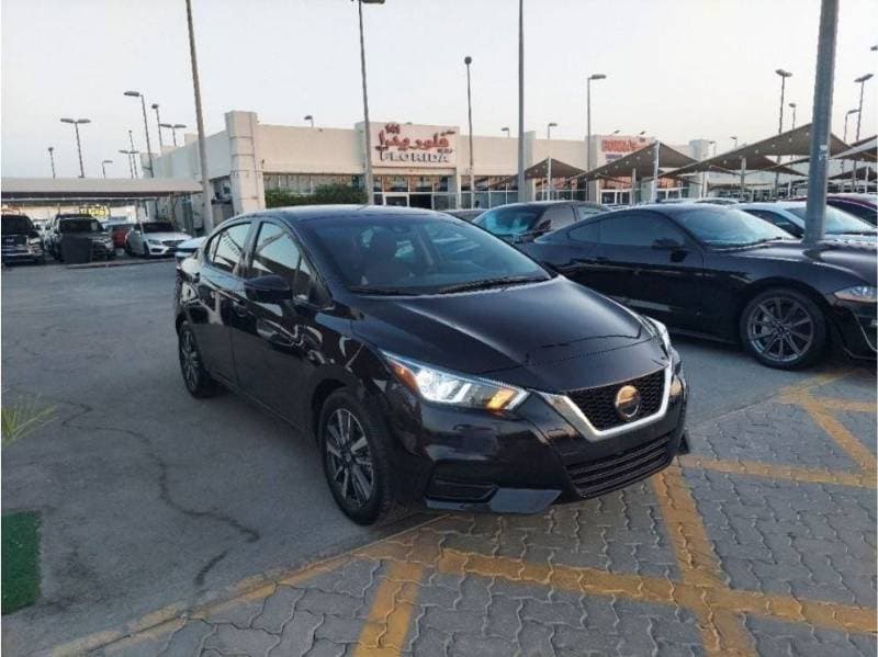 2021 Nissan Versa SR