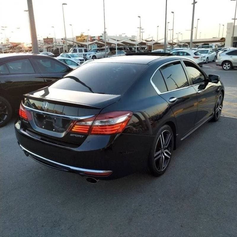 2017 Honda Accord SPORT thumbnail 4