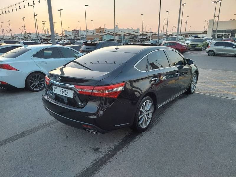2015 Toyota Avalon XLE thumbnail 2