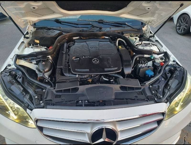 2014 Mercedes Benz E300 AVANTGARDE SPORT thumbnail 3
