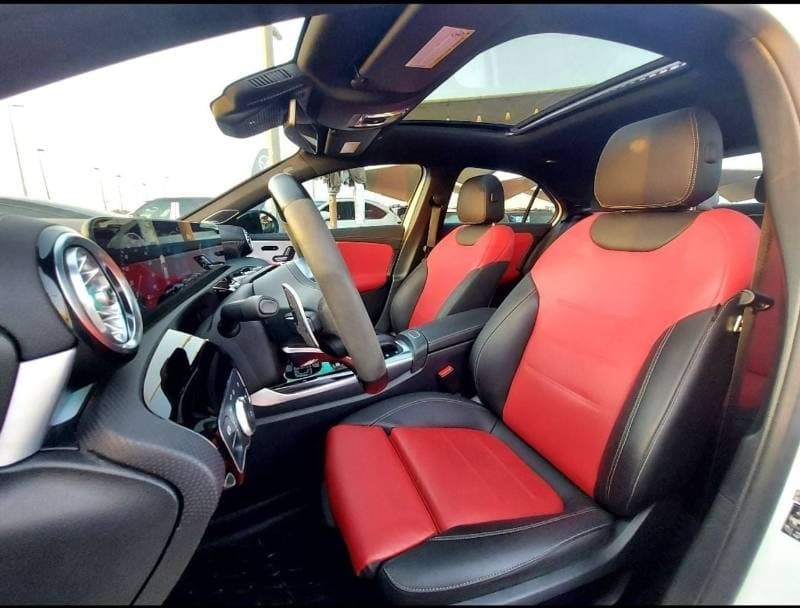 2021 Mercedes Benz A35 AMG 4MATIC thumbnail 5