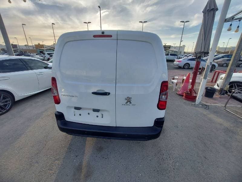 2020 Peugeot Partner STANDARD thumbnail 6