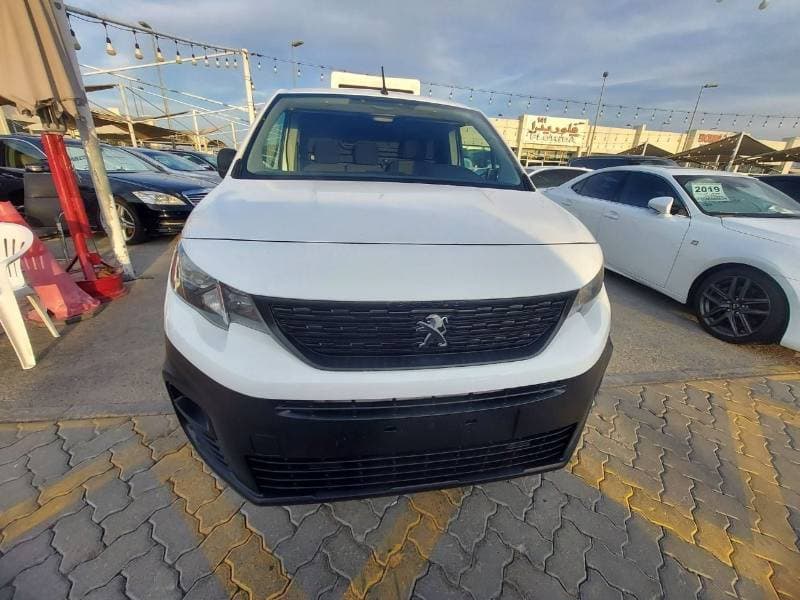2020 Peugeot Partner STANDARD thumbnail 4