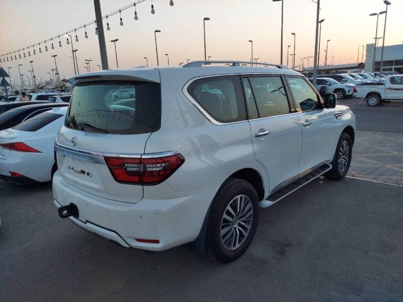 2020 Nissan Patrol SE PLATINUM CITY + thumbnail 4