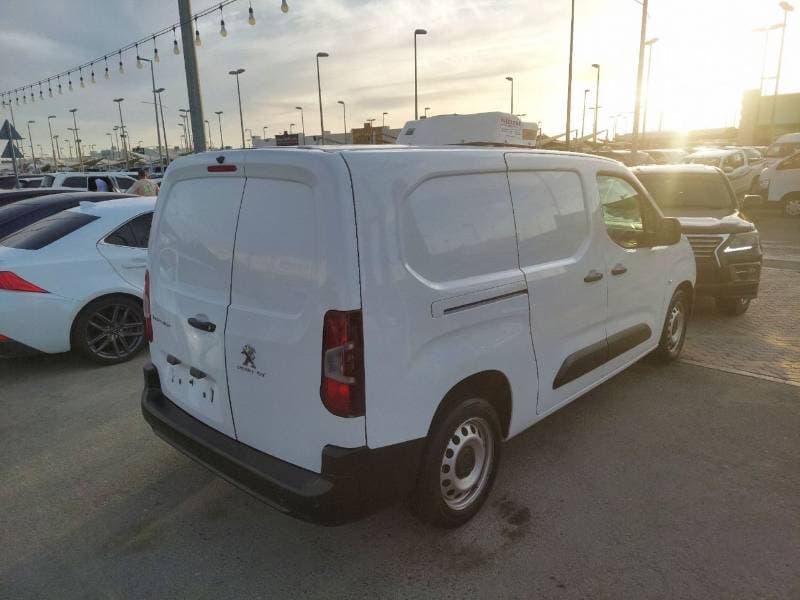2020 Peugeot Partner STANDARD thumbnail 7