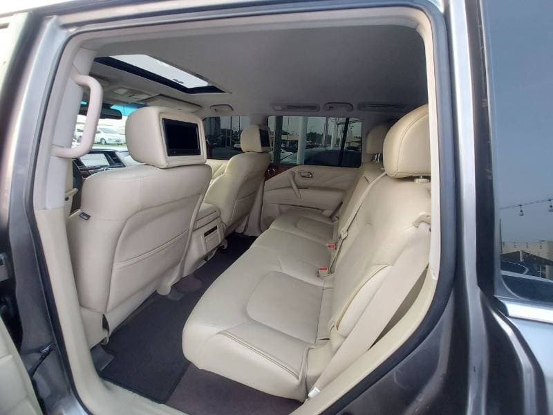 2017 Infiniti QX80 LUXURY thumbnail 7