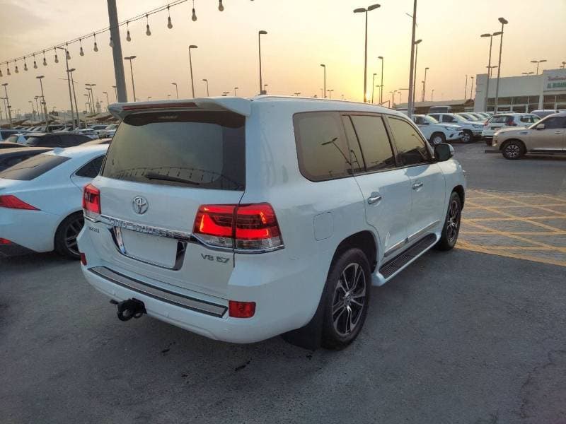 2011 Toyota Land Cruiser VXR TOP thumbnail 4