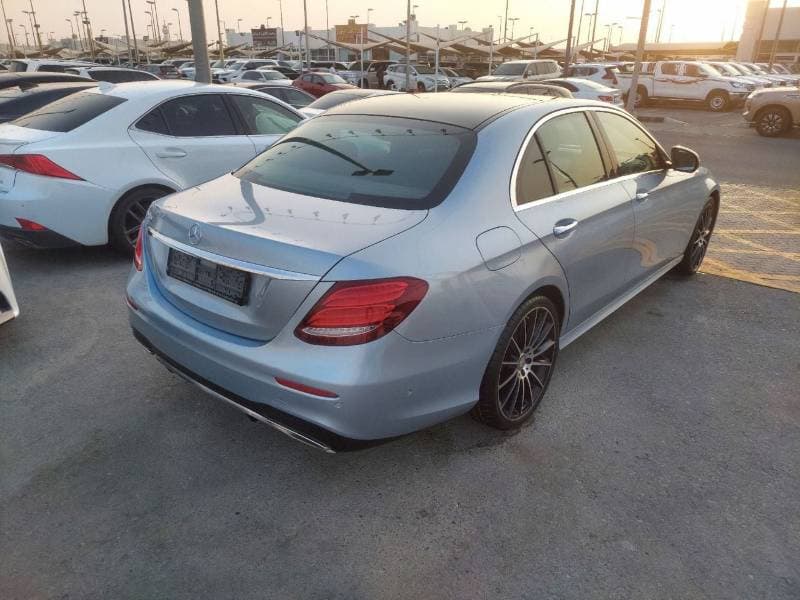 2017 Mercedes Benz E200 STANDARD thumbnail 4
