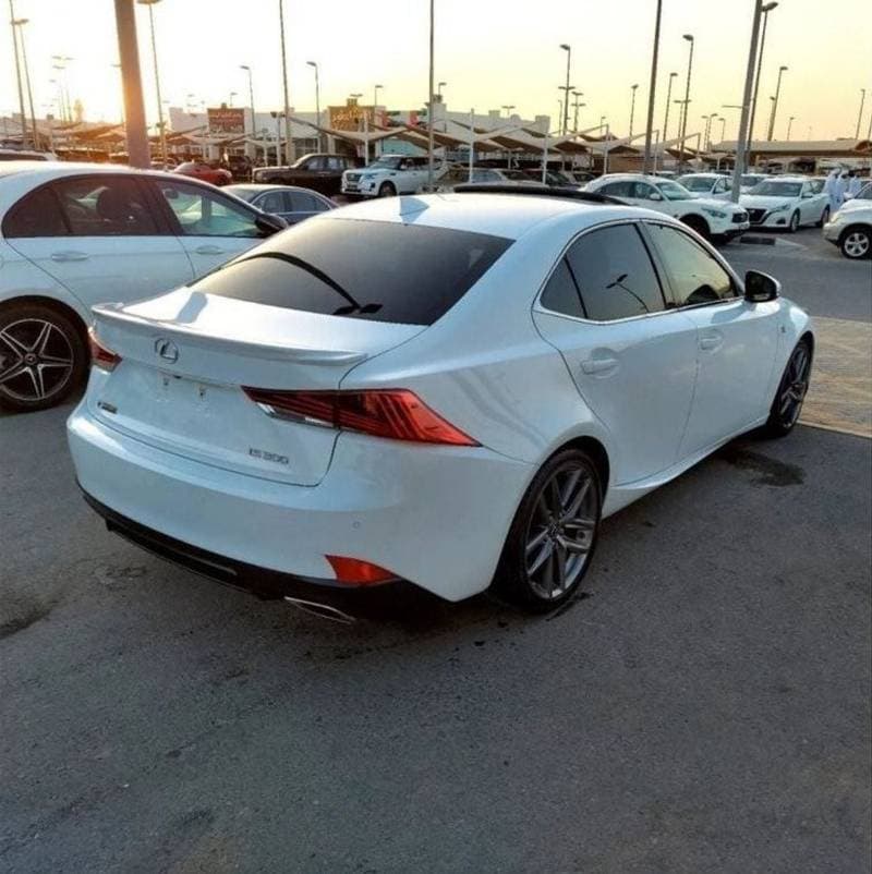 2019 Lexus IS300 PREMIER thumbnail 3