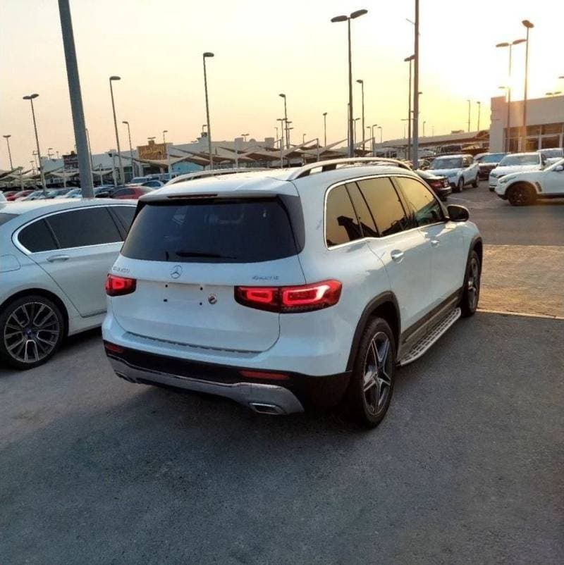 2020 Mercedes Benz GLB250 4MATIC thumbnail 3