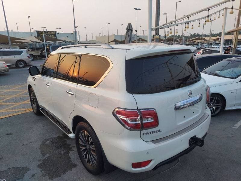 2016 Nissan Patrol LE PLATINUM thumbnail 3