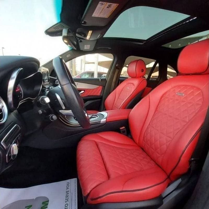 2019 Mercedes Benz GLC 300 AMG thumbnail 6
