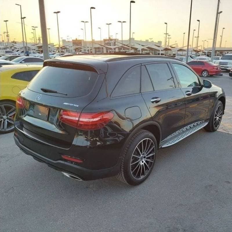 2019 Mercedes Benz GLC 300 AMG thumbnail 4