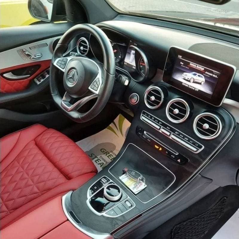 2019 Mercedes Benz GLC 300 AMG thumbnail 8