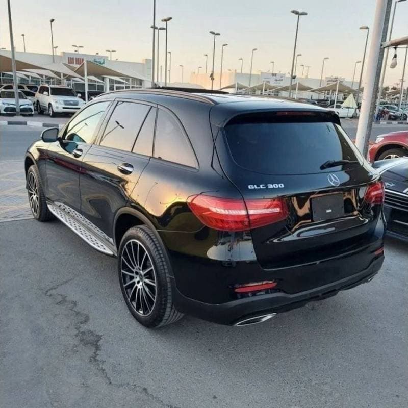 2019 Mercedes Benz GLC 300 AMG thumbnail 3