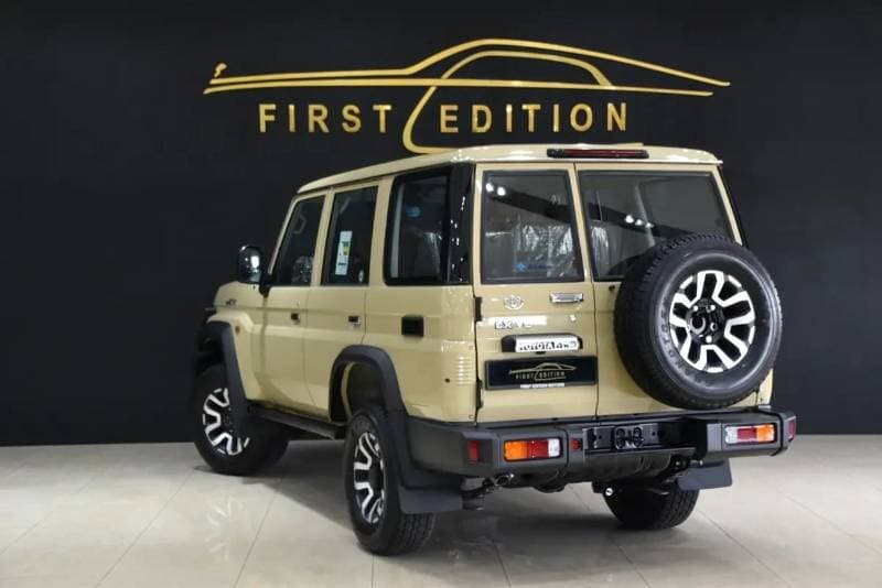 2026 Toyota Land Cruiser 70 LC79 LX thumbnail 4