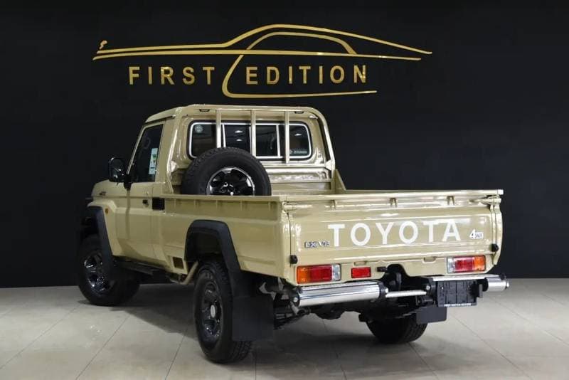 2026 Toyota Land Cruiser 70 LC79 LX thumbnail 4