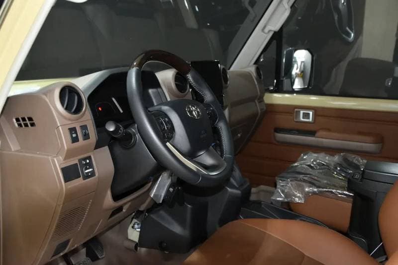2026 Toyota Land Cruiser 70 LC79 LX thumbnail 7