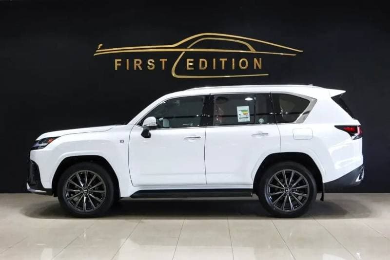 2023 Lexus LX600 F SPORT thumbnail 4