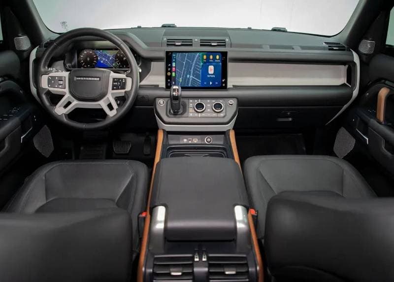 2023 Land Rover Defender thumbnail 8