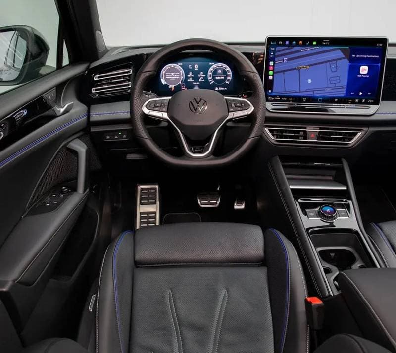2026 Volkswagen Tiguan R LINE thumbnail 6