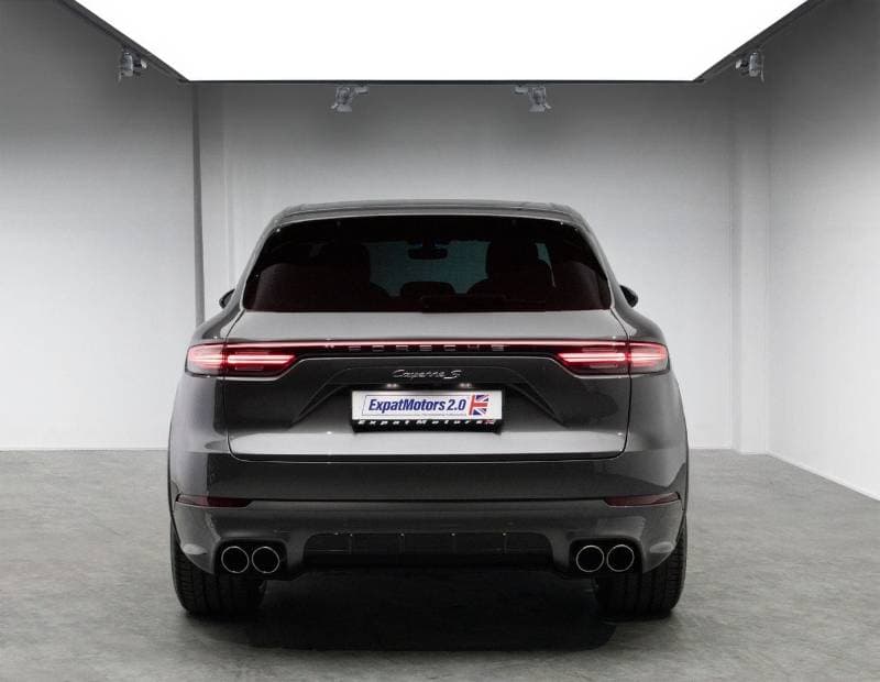 2023 Porsche Cayenne S thumbnail 4