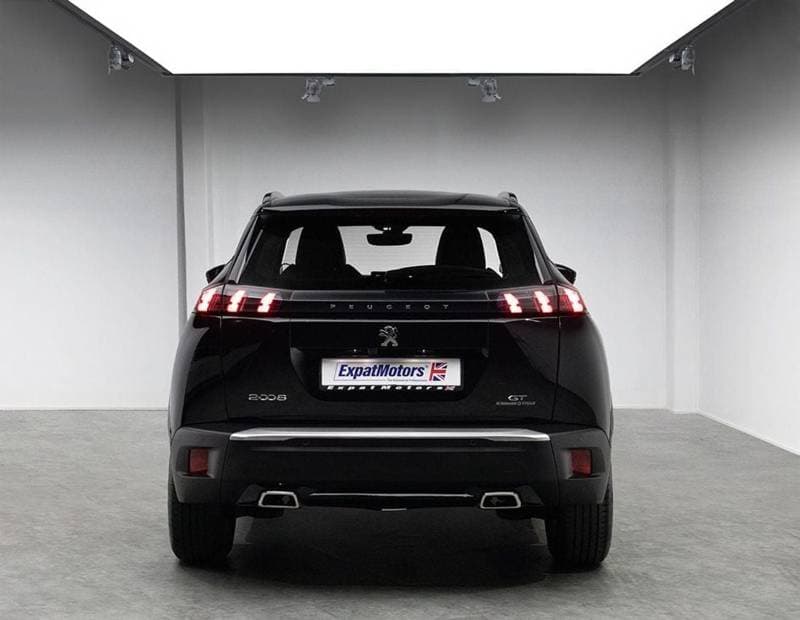 2023 Peugeot 2008 GT thumbnail 4