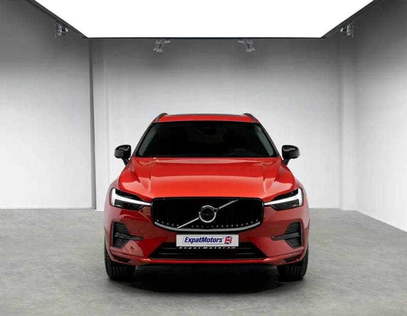 2022 Volvo XC60 MOMENTUM thumbnail 4