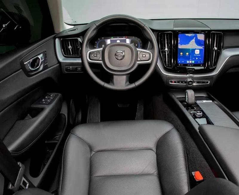 2022 Volvo XC60 MOMENTUM thumbnail 6