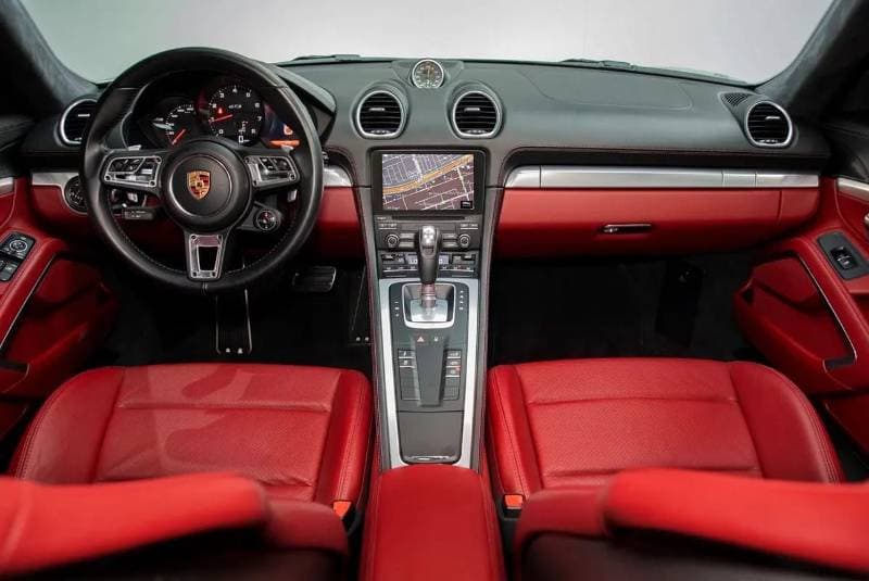 2018 Porsche 718 Cayman GTS thumbnail 8