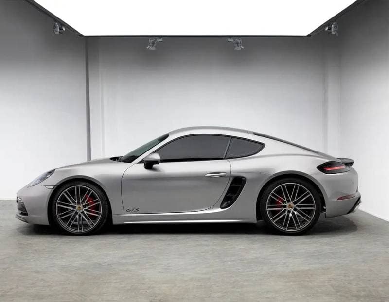 2018 Porsche 718 Cayman GTS thumbnail 2