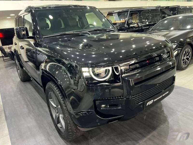 2026 Land Rover Defender 110 X DYNAMIC HSE P400 thumbnail 2