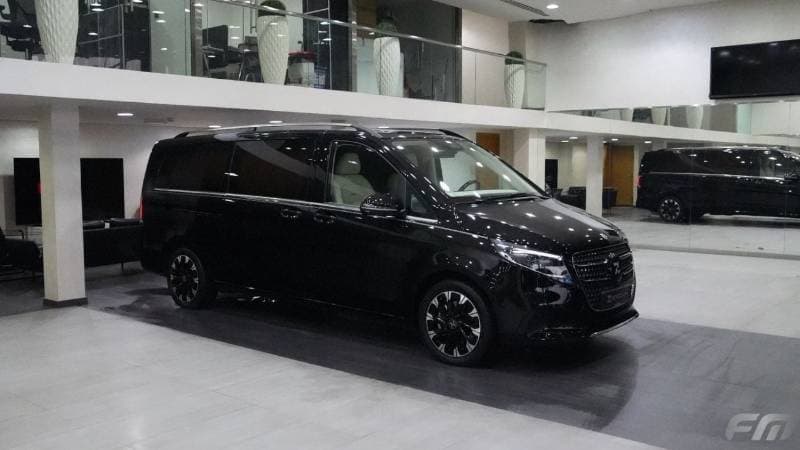 2025 Mercedes Benz V300 AVANTGARDE