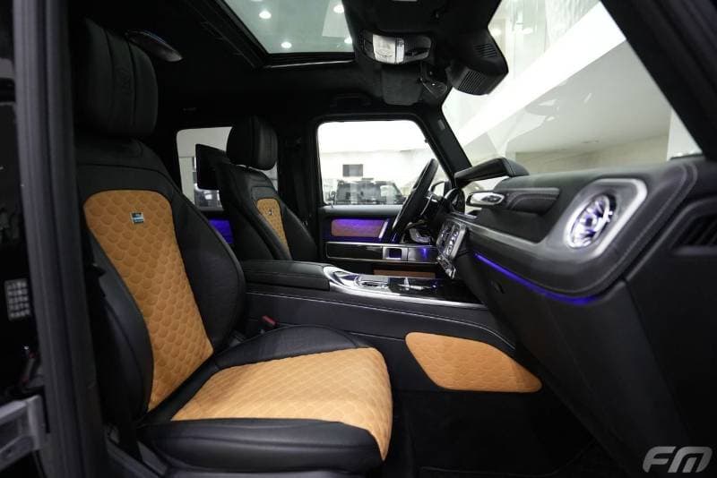 2025 Mercedes Benz G63 AMG thumbnail 4
