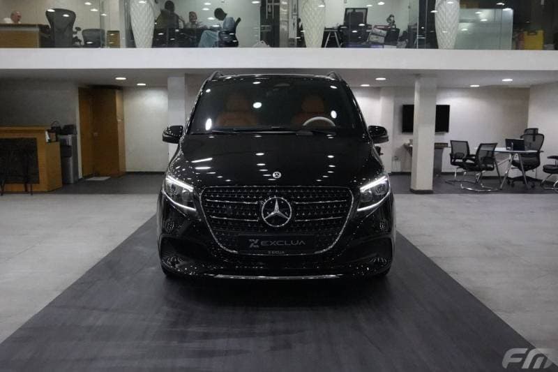 2025 Mercedes Benz V300 AVANTGARDE