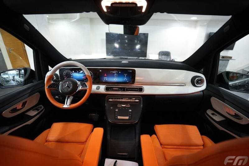 2025 Mercedes Benz V300 AVANTGARDE thumbnail 6