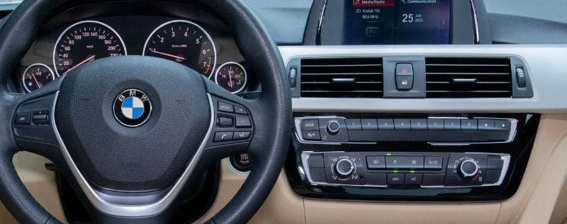 2018 BMW 318i STANDARD thumbnail 6