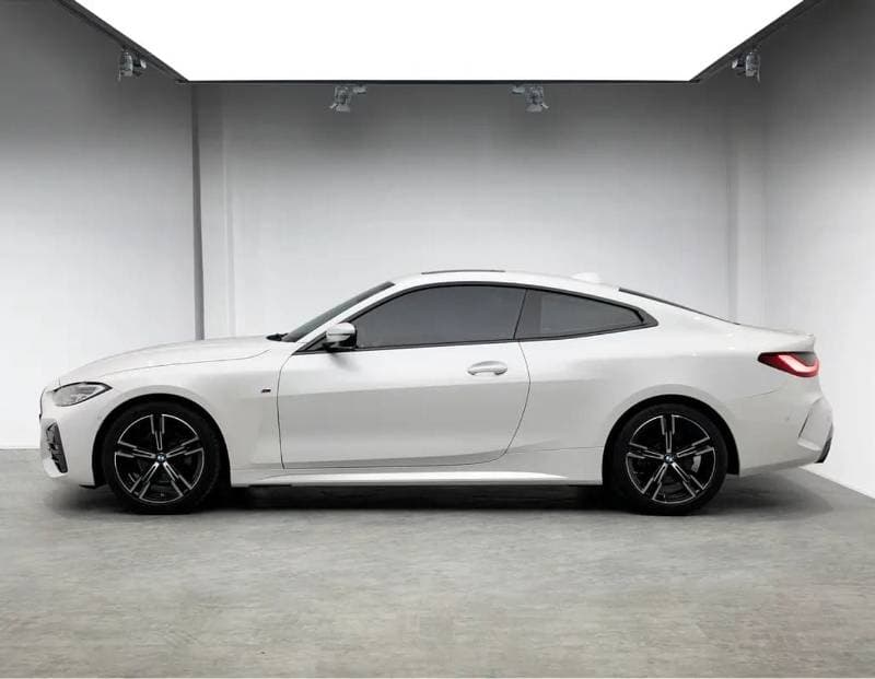 2023 BMW 420i M SPORT thumbnail 2