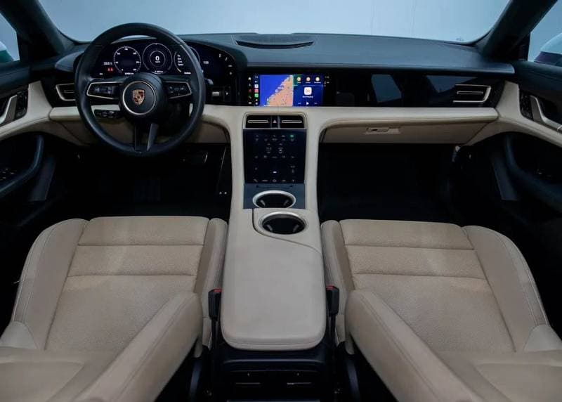 2020 Porsche Taycan TURBO thumbnail 8
