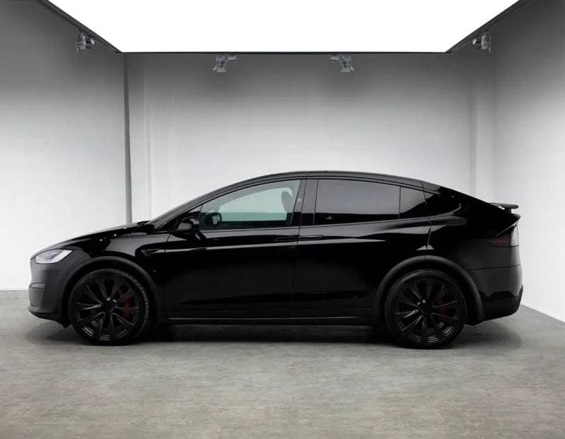 2023 Tesla Model X PLAID thumbnail 2