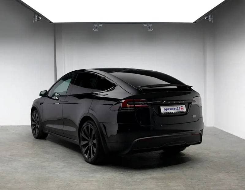 2023 Tesla Model X PLAID thumbnail 3