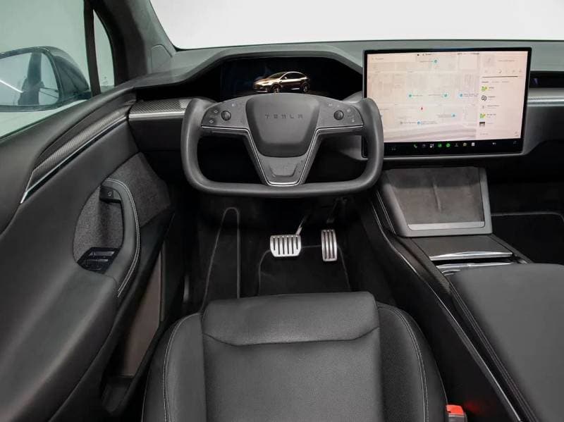 2023 Tesla Model X PLAID thumbnail 6