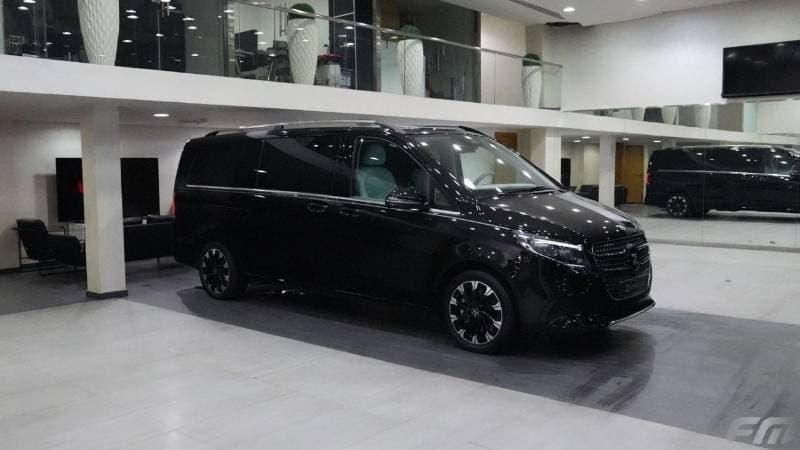 2025 Mercedes Benz V300 AVANTGARDE