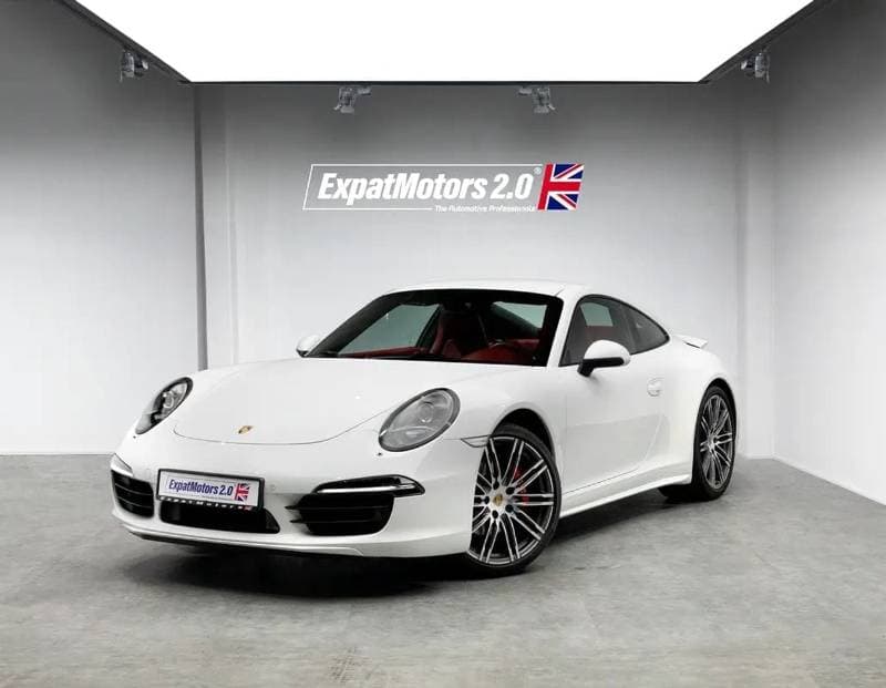 2015 Porsche 911 CARRERA 4