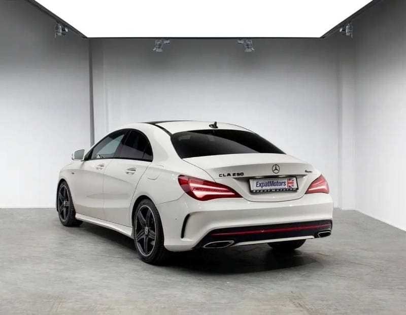 2018 Mercedes Benz CLA250 thumbnail 3