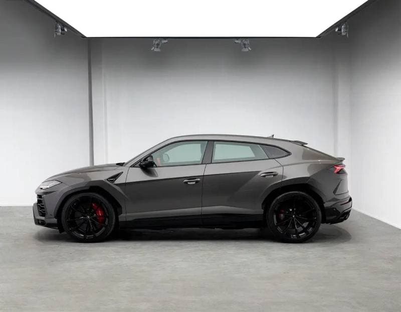 2022 Lamborghini Urus STANDARD thumbnail 2